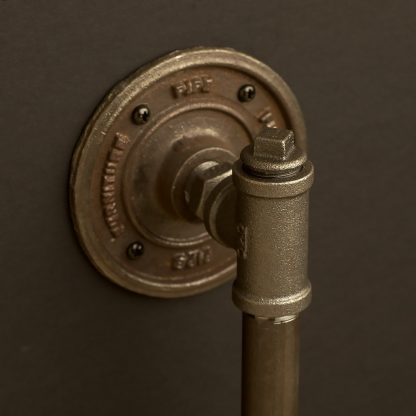 Half inch Black steel pipe fitting door handle with tee and end plug detail